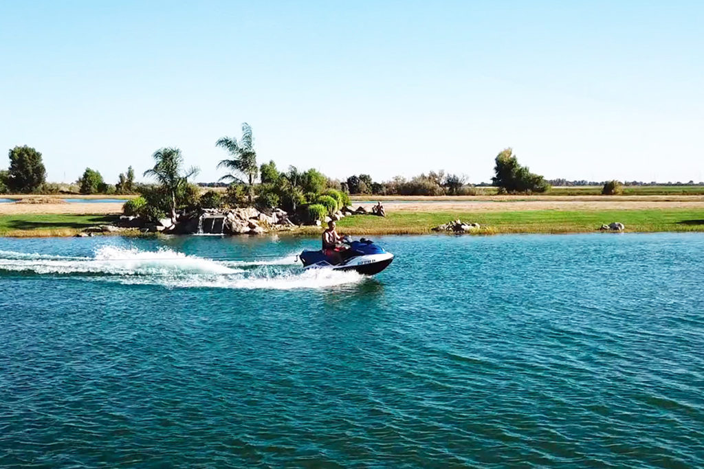 oasis-k-ranch-family-getaway-jet-skiing